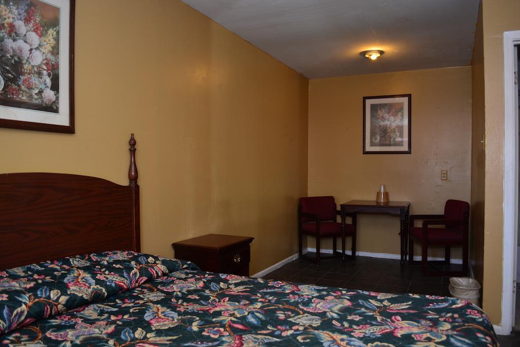 Everkleen Motel Downtown Сан-Антонио Экстерьер фото